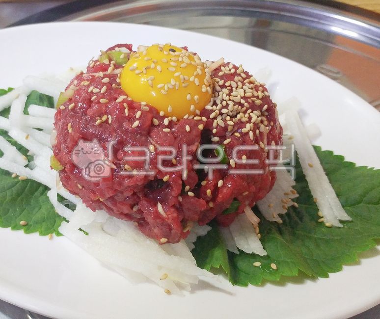 육회,소고기육회,쇠고기육회,한국음식,한식,소고기요리,쇠고기요리,육사시미