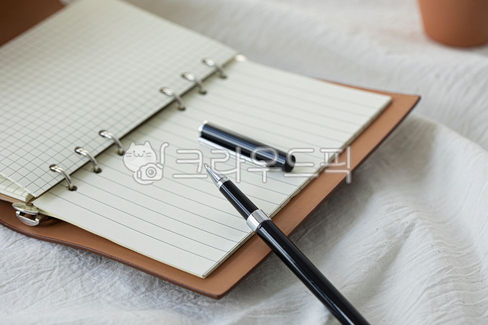 diary,note,Phrases,Office Supplies,pen,memo,Page,Emotion,leather