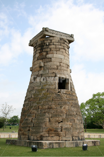 한국,경주,첨성대,국보,유네스코,신라,천문대,한국전통,한국문화,korean traditional,korean culture,랜드마크,landmark,tourist attraction,한국랜드마크,한국관광지,한국명소,korea landmark,korea tourist attraction,건축물,건물외관,exterior,building,structure,architecture,construction