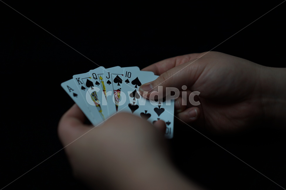 포커,원카드,카드놀이,카드게임,도박,플레잉카드,트럼프카드,playingcard,trumpcard,poker,손가락,사람,인물,인간,human,person,신체일부,몸,body,게임,오락,놀이,game,play