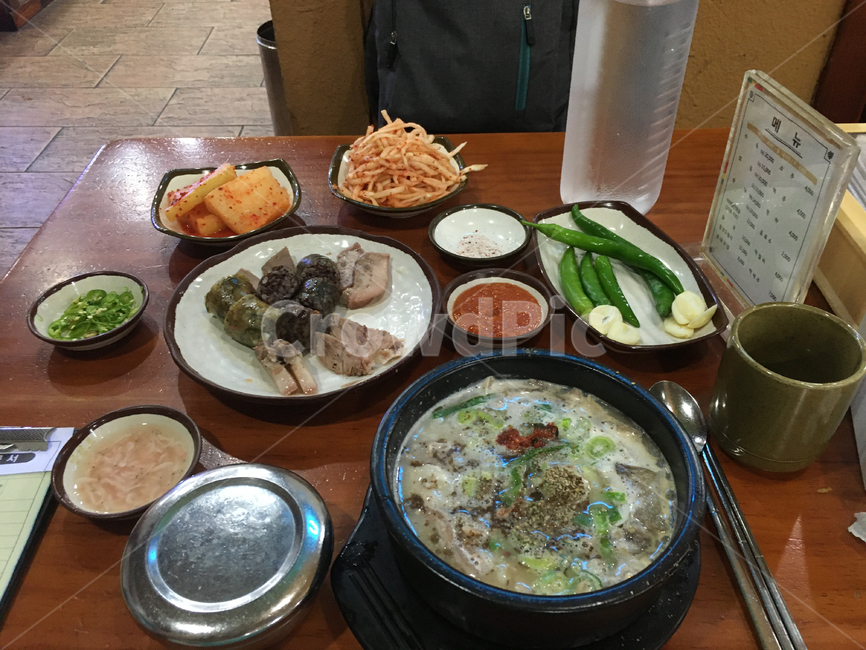 meal,식사,food,음식,dish,요리,순대,순대국,순대국밥,수육,머리고기,찹쌀순대,맛집,무생채,무,먹방,외식,식당