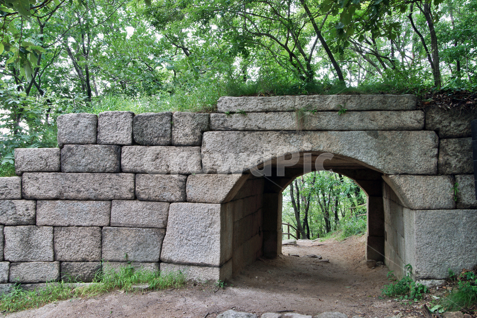서암문,북한산성,북한산,비상문,산성,1711년,암문,홍예문,시구문,성벽,한국전통,한국문화,korean traditional,korean culture,건축물,건물외관,exterior,building,structure,architecture,construction