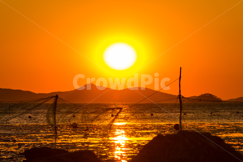 nature,자연,outdoors,옥외,sunset,일몰,dusk,황혼,redsky,붉은하늘,sky,하늘,dawn,새벽,햇빛,sunlight,바다,ocean,sea,해,태양,sun,풍경,scenery,foreshore,갯벌,자연,풍경,nature,landscape