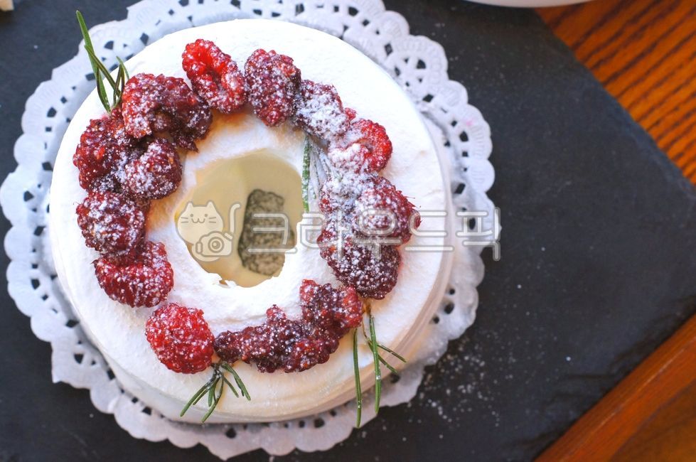 chiffon cake,freshcreamcake,donut cake,cakedecorating,cafe,birthday cake,dessert,Cafe Menu,raspberrycake,donutcake,cake decoration,cakedecoration,Raspberry Cake,creamcake,raspberrywhippedcreamcake,cafemenu,Raspberry whipped cream cake