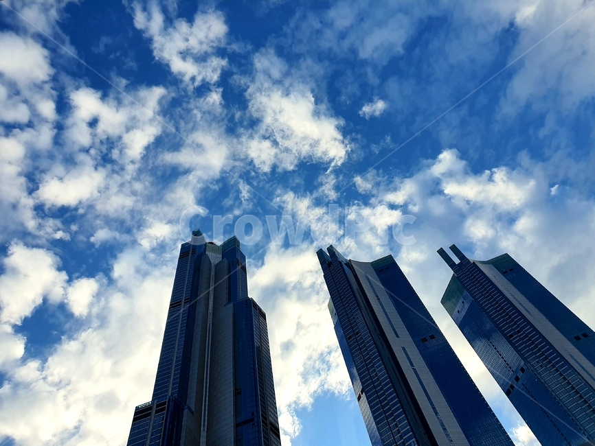 하늘,건물,마천루,building,sky,구름,건축물,건물외관,exterior,building,structure,architecture,construction