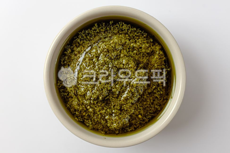 바질페스토,바질,페스토,올리브오일,치즈,잣,올리브유,소스,잎,음식,식사,식품,식료품,재료,식재료,음식재료,클로즈업,양념,이탈리아음식,이탈리아문화,짭짤한,고소한,음식,식재료,요리,food,cook,meal,dishes,food reserves