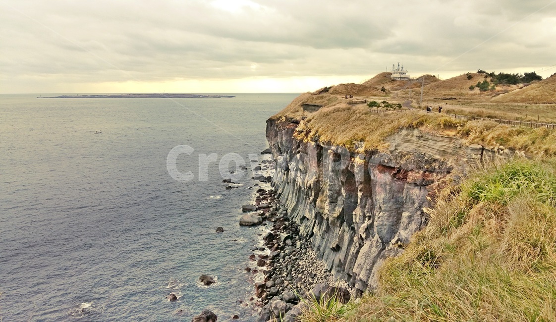 제주도,서귀포,송악산,올레길,둘레길,바다,해안선,자연,풍경,nature,landscape,제주도,jeju,jeju island,cliff,낭떠러지,outdoors,옥외,promontory,곶