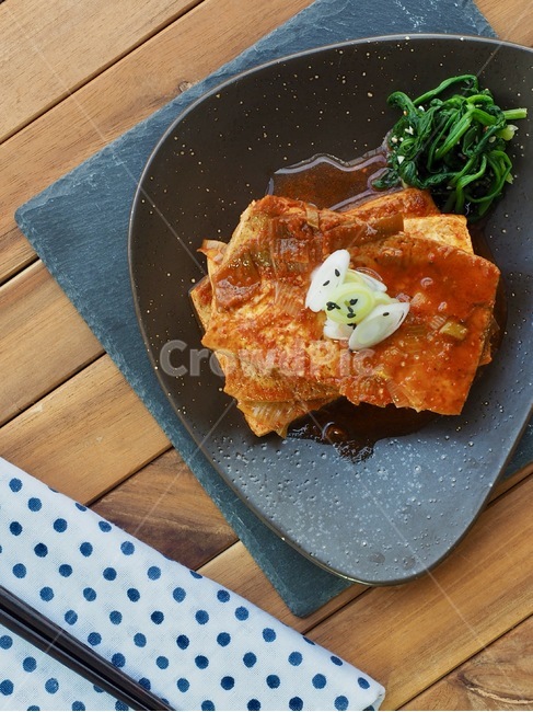 두부,두부요리,두부간장조림,파,한국음식,식품,한식,한국문화,음식,한국,배경,음식문화,웰빙,문화,아시아,아시아음식,접시,전통,tofu,tofusoysauce,wave,koreanfood,korean,koreanculture,food,korea,backgrounds,wellbeing,culture,asia,asianfood,dish,tradition,한국전통,koreantradition,음식,식재료,요리,food,cook,meal,dishes,food reserves,한식,한국음식,한국요리,korean food,korean dishes,korean meal,korean cook