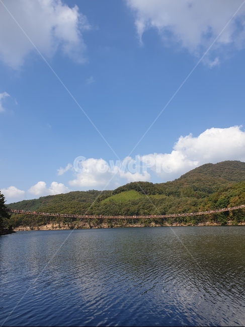 가을,하늘,자연,호수,산,다리,흔들다리,풍경,nature,lake,자연,풍경,nature,landscape,water,물,outdoors,옥외