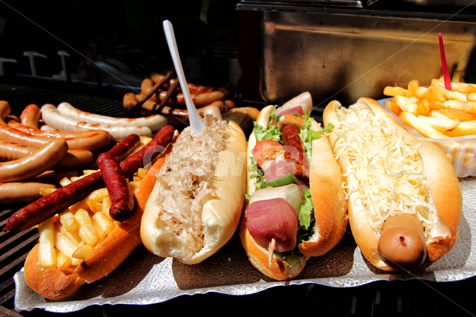 Hotdog,high calorie,province,france,food photography,sausage,diet,high fat