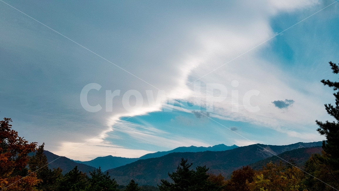 가을,하늘,구름,산,설악산,korea,autumn,sky,clouds,mountain,가을,계절,fall,autumn,season,자연,풍경,nature,landscape,한국자연풍경,한국자연경관,korea nature landscape,색깔,색상,색채,색감,color sense,color sensitivity,feeling of color,outdoors,옥외,mountain range,산맥,tree,나무,plant,식물,fir,전나무,abies,아비