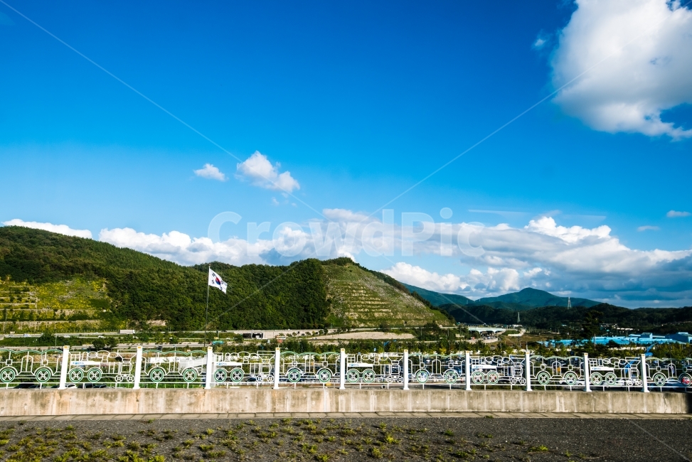 울산역,울산,하늘,기차역,태극기,자연,풍경,nature,landscape,한국자연풍경,한국자연경관,korea nature landscape,outdoors,옥외,weather,날씨