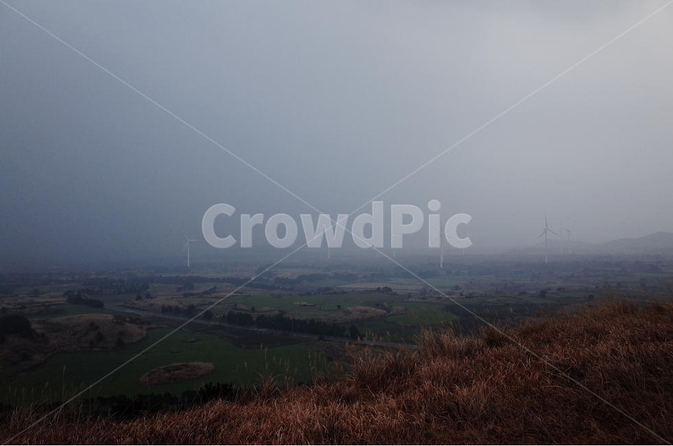 오름,제주,jeju,풍력발전,dawn,억새,자연,풍경,nature,landscape,한국자연풍경,한국자연경관,korea nature landscape,제주도,jeju,jeju island,weather,날씨,outdoors,옥외,fog,안개