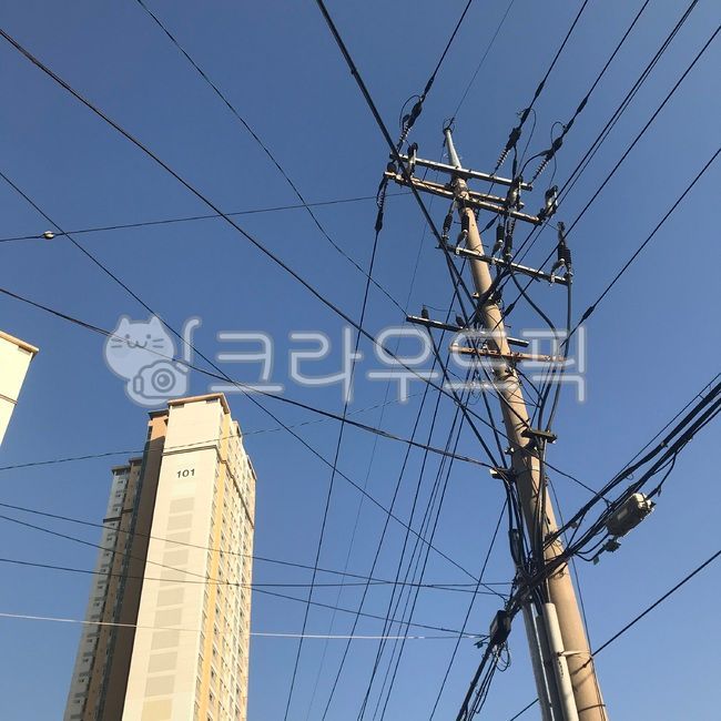 아파트,하늘,가로등,전신주,케이블,utilitypole,cable