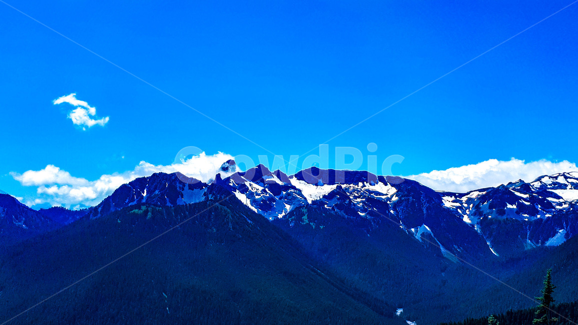 mountain peak,blue sky,US national park,postcard photo,clouds,scenery,rock wall,background image,mountain,white,Mount Rainier,dormant volcano,computer background photo,background photo,ridge,glacier,landscape photo,Seattle,nature,mountain range,peak,snowy