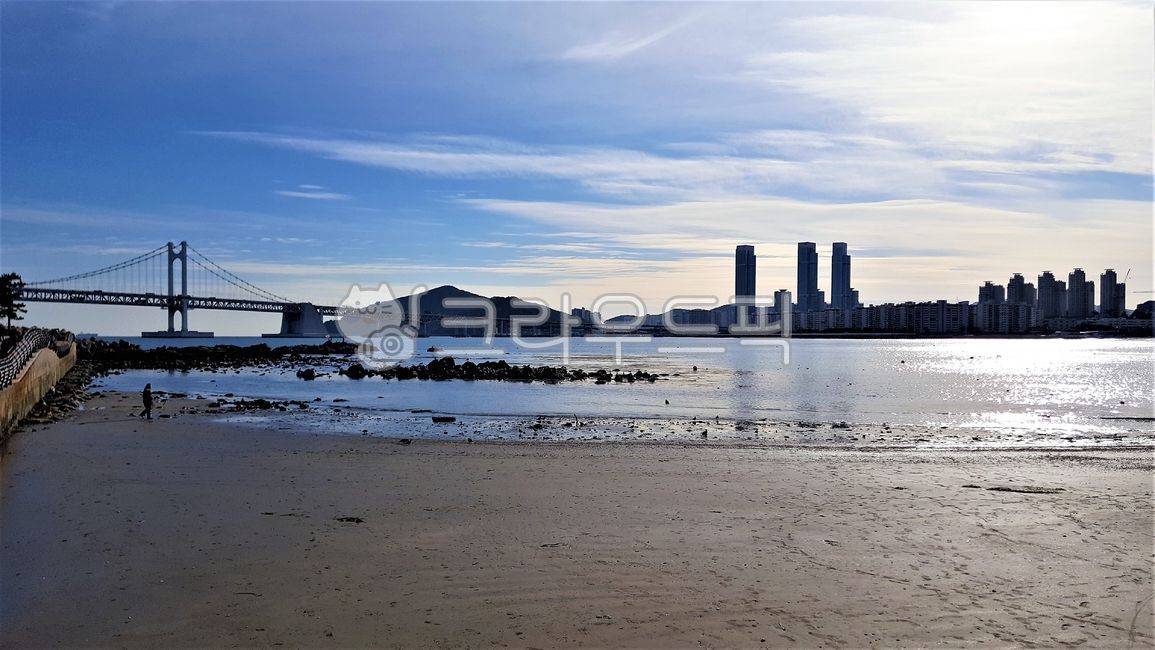 nature,자연,해변,건물,바다,하늘,교량,다리,곶,beach,building,sea,bridge,headland,promontory