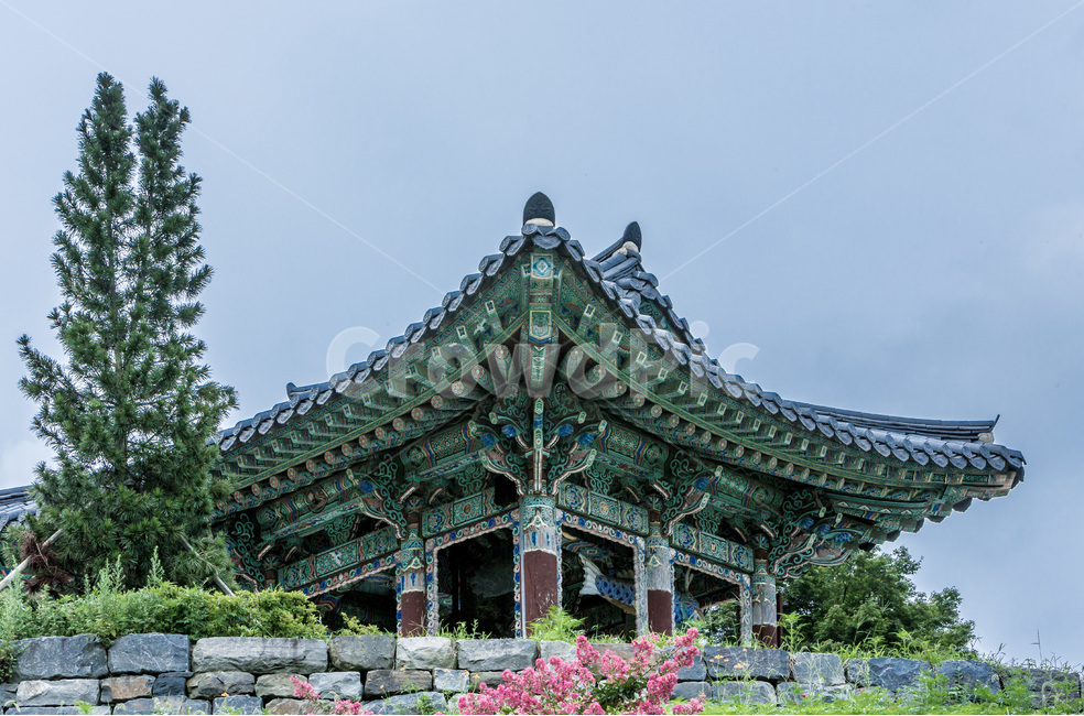 칠장사,고찰,처마,단청,종각,문화유산,한국의미,한국전통,한국문화,korean traditional,korean culture,건축물,건물외관,exterior,building,structure,architecture,construction