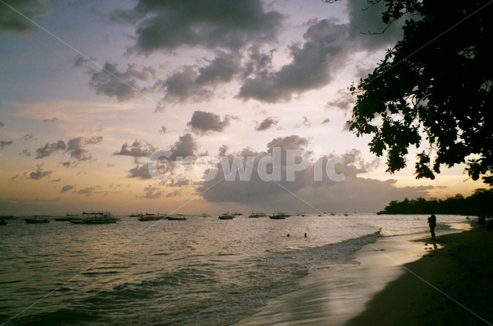 바다,ocean,휴양지,하늘,노을,구름,sunset,rest,wave,cloud,바닷가,sea,human,인간,person,저녁,afternoon,사람,landscape