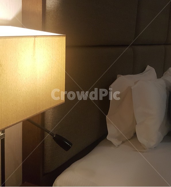 아늑한,램프,취침등,실내,모던,방,침대,호텔,럭셔리,고급,휴식,안정,미니멈,미니멀