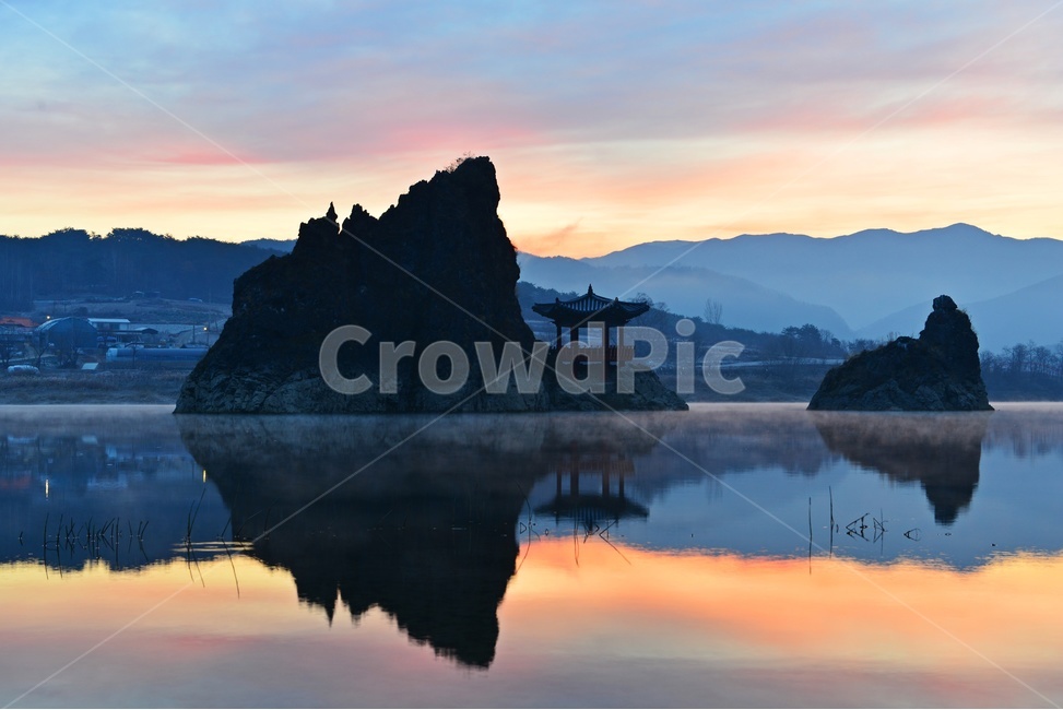 충북,단양,도담삼봉,아침,여명,일출,반영,nature,자연,outdoors,옥외,land,땅,dawn,새벽,redsky,붉은하늘,sky,하늘,water,물,자연,풍경,nature,landscape,한국자연풍경,한국자연경관,korea nature landscape