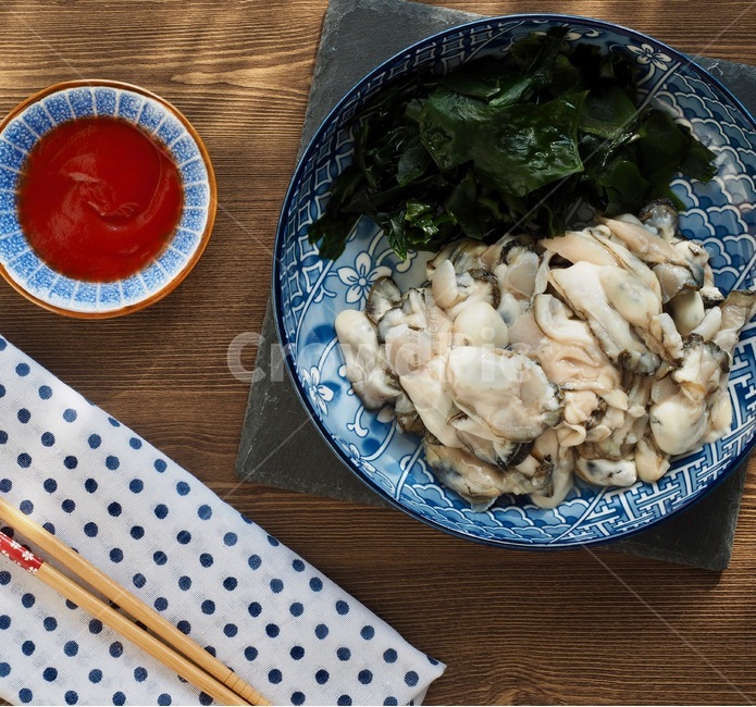 굴,미역,조개류,해초,생굴,음식,배경,해산물,식사,oyster,seaweed,shellfish,seaweeds,rawoyster,food,background,seafood,meal,음식,식재료,요리,food,cook,meal,dishes,food reserves