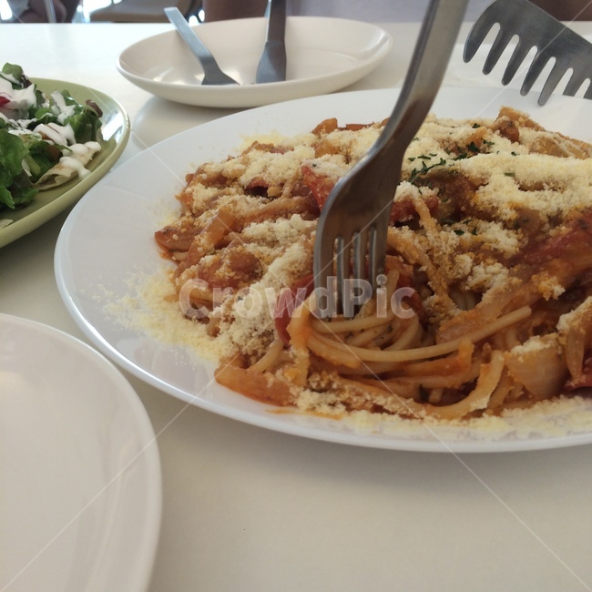 음식,파스타,스파게티,토마토파스타,food,pasta,식당,tomatopasta,치즈,포크,그릇