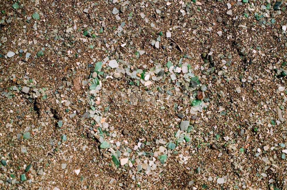 하트,유리해변,유리돌,필름사진,인증샷,해변,자갈