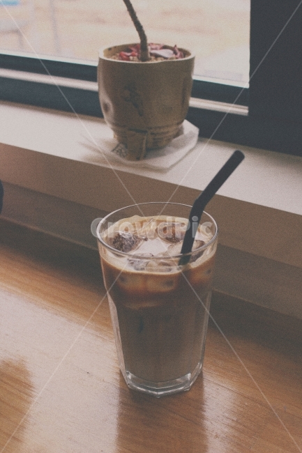 커피,카페라떼,휴식시간,여유,휴식이미지,커피,카페,coffee,cafe,감성,sensible,feeling