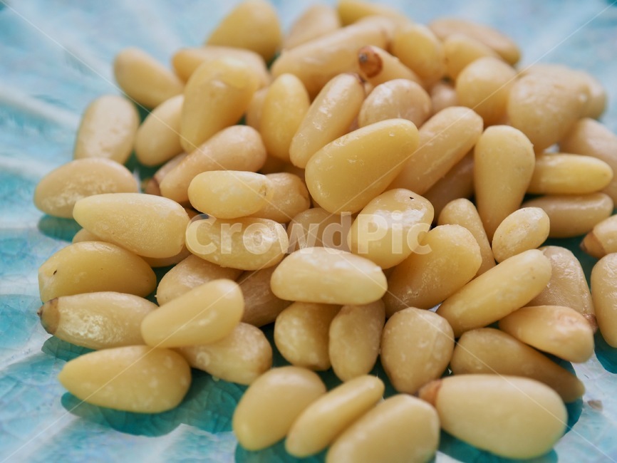 잣,견과류,그릇,소나무견과류,노란색,간식,콩류,견과류,beans,pulse,nuts,dry fruits