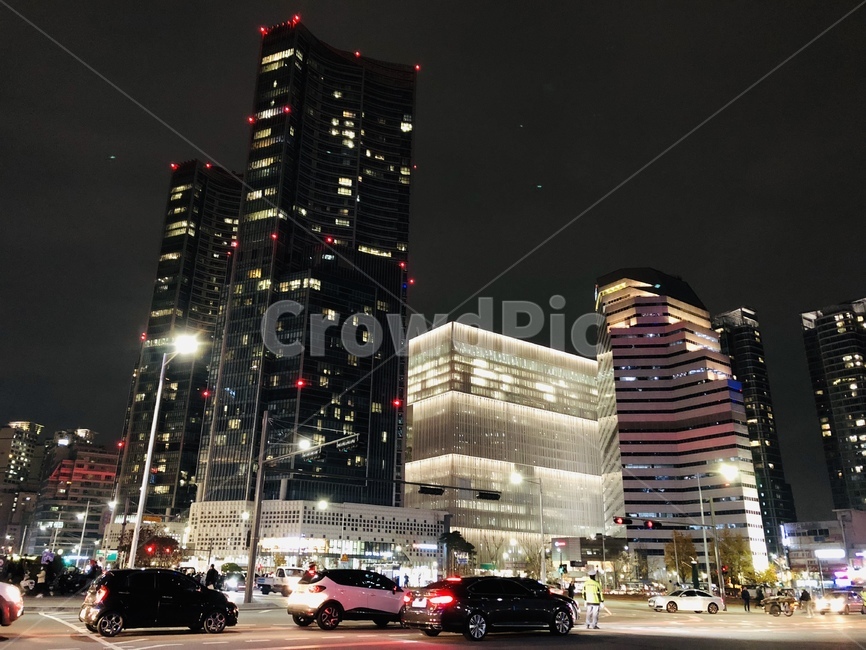 건물,야경,밤,도시,용산,야경,밤,풍경,nightscape,night,landscape,도시,city,한국도시풍경,한국도시경관,korea cityscape,building,town,urban,어반,metropolis,중심지,시티,vehicle,차량,transportation,교통,automobile,자동차,car,차