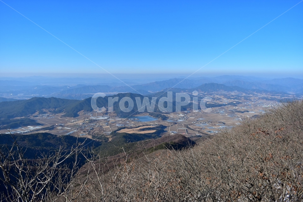 지리산,서북능선,노고단,풍경,비경,명산,국립공원,성삼재,묘봉치,만복대,고리봉,반야봉,천왕봉,정령치,세걸산,세동치,부운치,팔랑치,산행,등산,트레킹,National,Park,철쭉,파란,하늘,바래봉,사진,산그리메,산너울,명선봉,토끼봉,힐링,감성,전망,조망,아름다운,수려한,nature,landscape,겨울,계절,winter,season,자연,풍경,nature,landscape,한국자연풍경,한국자연경관,korea nature landscape,outdoors,옥외,scenery,경치,mountain,산
