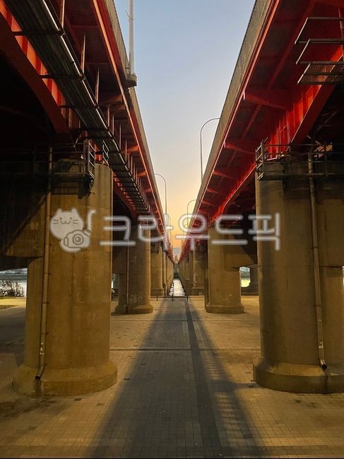 Han River Bridge,overpass,city,waterfront,high water site,bridge,under the bridge,Han River