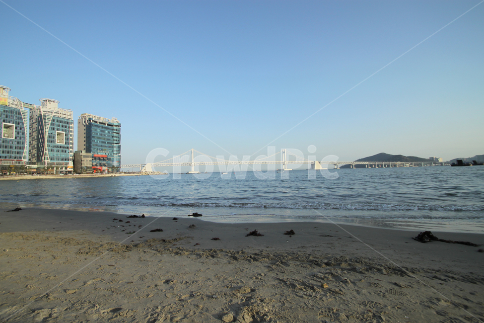 광안리바다,부산광안리,광안리,광안대교,해변,해수욕장,바다,basan,bridge,sea,gwangalli,gwanbeach,광안리해수욕장,파도,wave,모래,sand,해안가,연안,부산풍경,광안리풍경,낮,waterfront,부산바다,부산휴양지,부산광관지,부산해수욕장,부산,광안리해변,민락동,부산민락동,회센터,부산회센터,민락동회센터,koreatouristattraction,korealandmark,한국명소,한국관광지,한국랜드마크,랜드마크,landmark,touristattraction,가을바다,가을광안리,가을해변,해변,바다,beach,sea