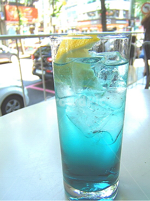 cocktail,beverage,mainstream,Cocktail Blue Hawaii,summer drink