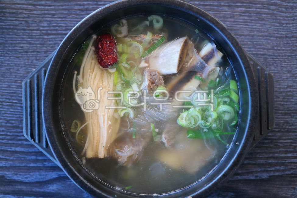 갈비탕,왕갈비탕,뚝배기,갈비,국물,그릇,음식,요리,식사