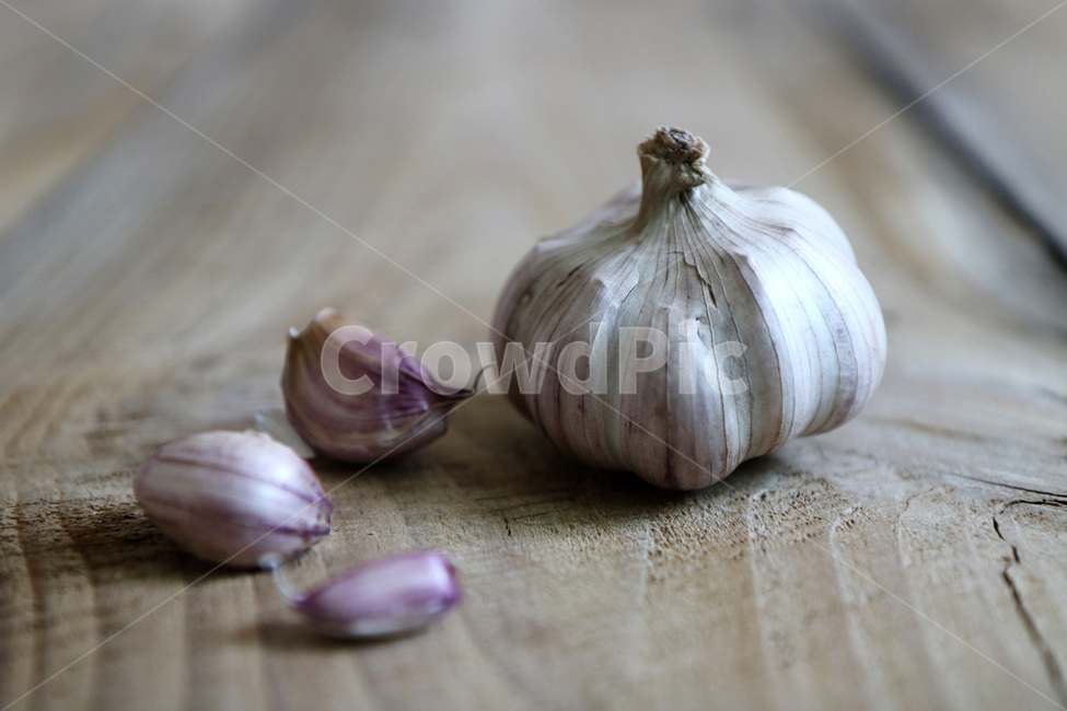 사진,마늘,야채,채소,햇마늘,나무,원목,질감,재질,빈티지,육쪽마늘,깐마늘,패브릭,갈릭,통마늘,재료,식자재,텍스처,garlic,wholegarlic,vegetable,food,wood,texture,음식,식재료,요리,food,cook,meal,dishes,food reserves,채소,야채,vegetables