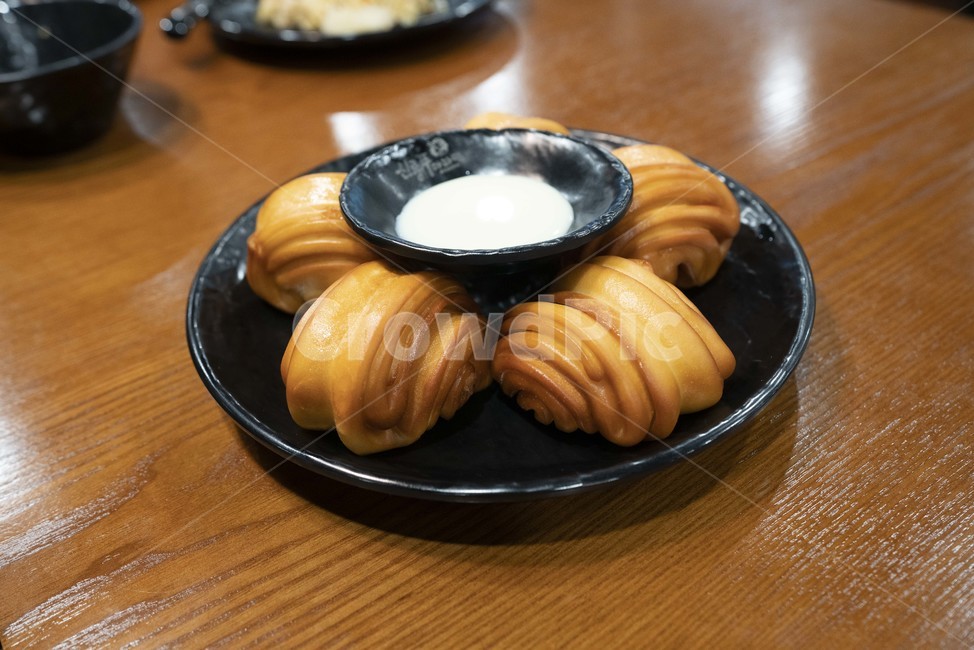 꽃빵,중국꽃빵,중국찐빵,화권,정통꽃빵,중국요리,중국음식,중식,중국빵,음식,식재료,요리,food,cook,meal,dishes,food reserves,중식,중국음식,중화요리,chinese food,chinese dishes,chinese meal,chinese cook