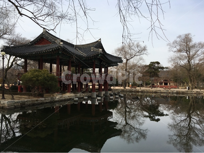 광한루,광한루원,완월정,연못,대칭,남원,gwanghallu,gwanghallupavilion,wanwoljeong,wanwoljeongpavilion,pond,symmetry,namwon,한국전통,한국문화,korean traditional,korean culture,랜드마크,landmark,tourist attraction,한국랜드마크,한국관광지,한국명소,korea landmark,korea tourist attraction