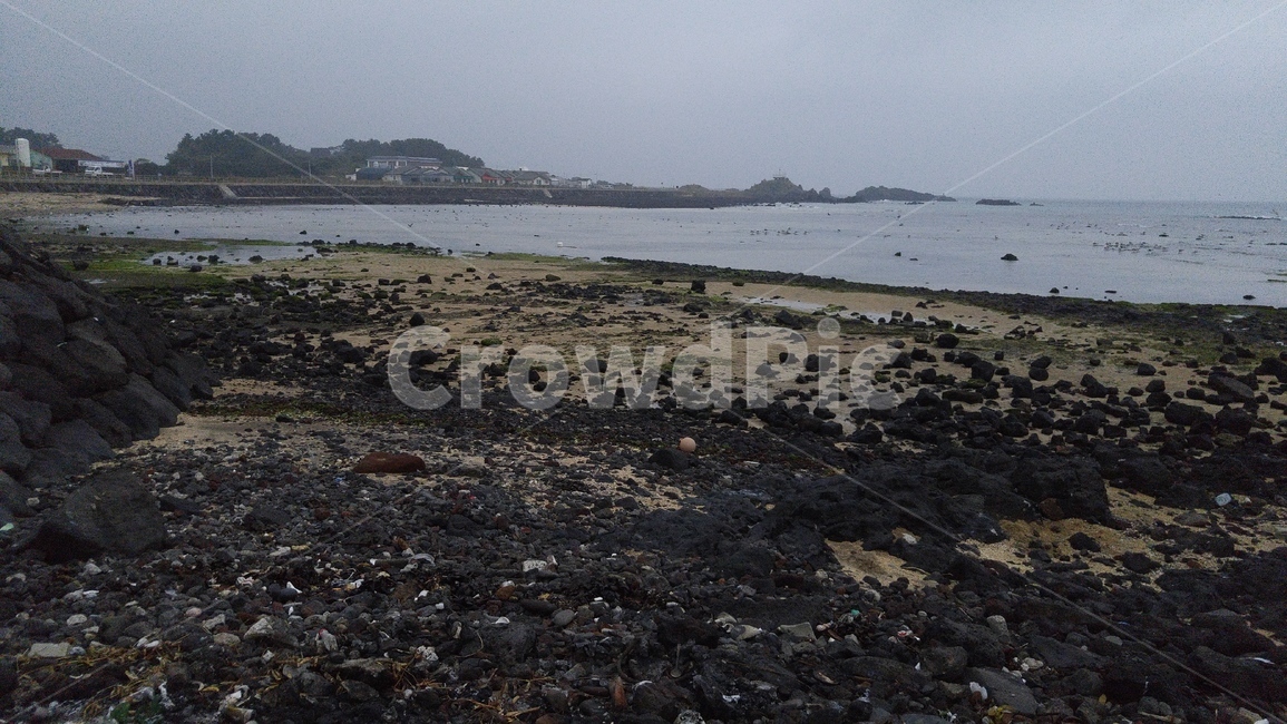 water,sea,대양,ocean,나라,물,바다,shoreline,해안선,제주,제주도,제주바다,제주하늘,제주도바다,제주도하늘,해안,해변,방파제,경치,land,옥외,outdoors,자연,nature,바닥,ground,자연,풍경,nature,landscape