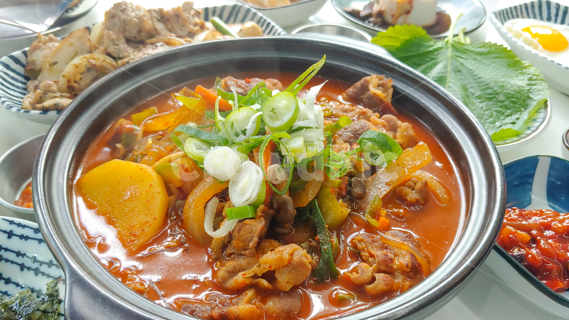 Pork stew,soup,marbled,cook,koreanmeal,Korean,dishes,spicy,food,meal,koreancook,koreandishes,Korean food,kimchi soup,cooking,koreanfood