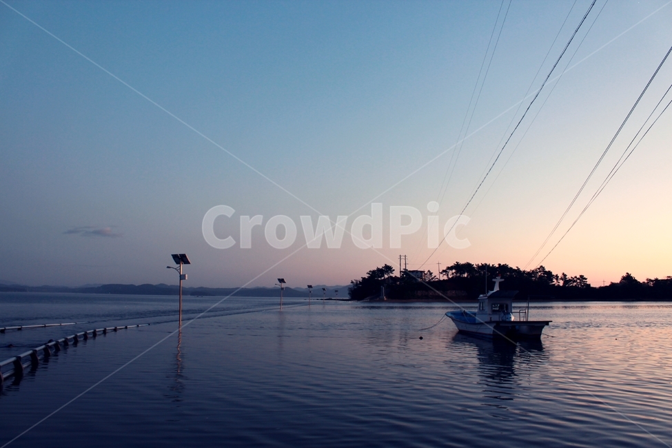 boat,보트,vehicle,transportation,교통,outdoors,옥외,adventure,모험,서해,석양,교통,교통수단,traffic,transportation