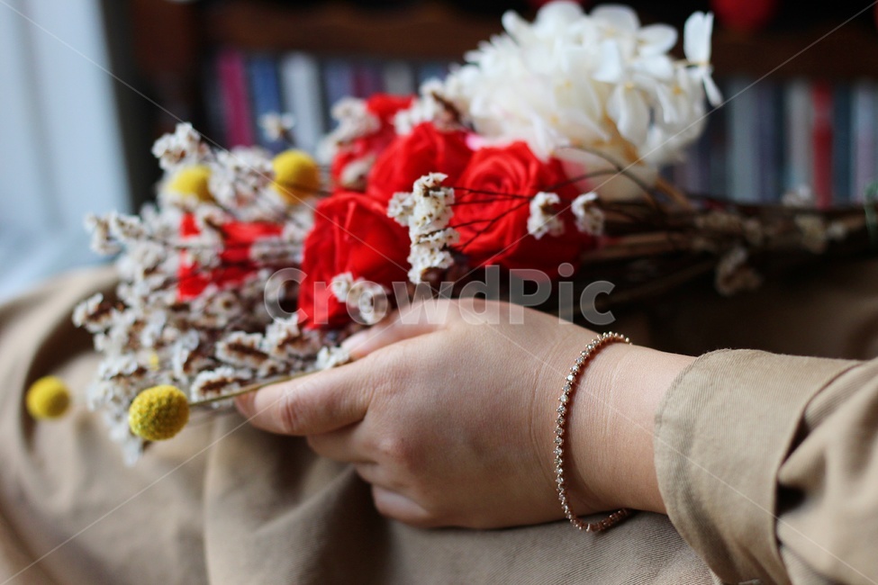 보석,팔찌,테니스팔찌,다이아몬드,꽃,bracelet,손,손목