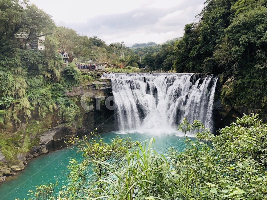 폭포,자연,경관,물,배경,계곡,산,절벽,절경,Waterfalls,nature,scenery,water,background,valleys,mountains,cliffs,andcliffs