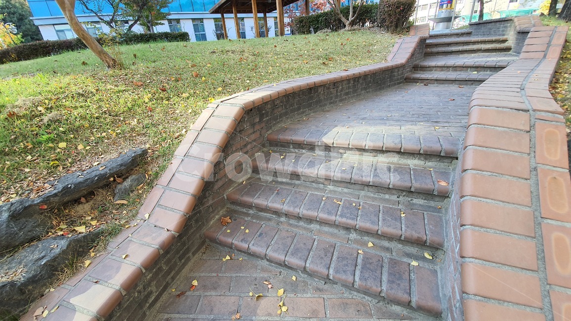 판석,flagstone,돌계단,계단,꺽인계단,3단계단,공원계단,운치있는계단