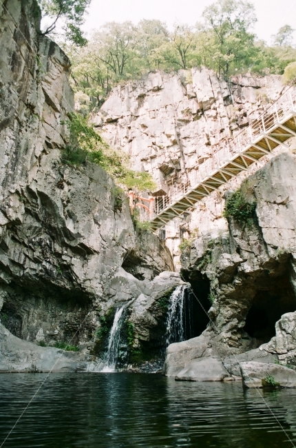 내연산,내연산관음폭포,관음폭포,폭포,포항,필름사진,자연,풍경,nature,landscape,cave,동굴