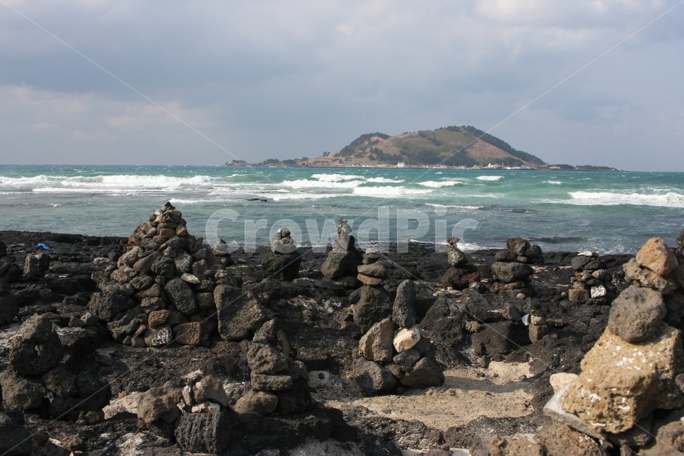 제주,제주도,돌탑,바다,파도,섬,자연,풍경,nature,landscape,sea,outdoors,옥외,ocean,대양,water,물,rubble,파편