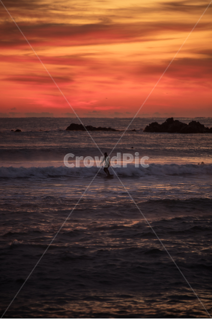 nature,outdoors,옥외,sky,하늘,dawn,새벽,redsky,붉은하늘,sunset,일몰,dusk,황혼,명선도,진하해수욕장,신년,person,사람,human,인간,water,물,sea,ocean,자연,자연,풍경,nature,landscape