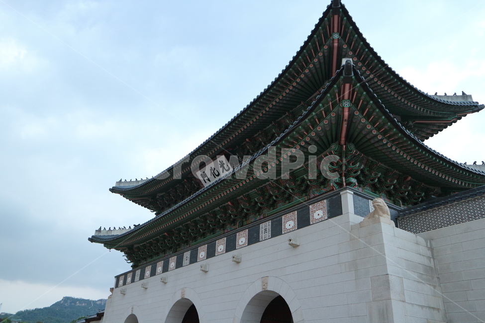경복궁,경복궁야간개장,광화문,문화재,궁궐,랜드마크,한국의랜드마크,대한민국역사박물관,한국문화,한국전통,역사,궁,서울,서울밤,야경,서울야경,기와,건축,건축물,건물,한국적,한국역사,조명,전통,전통적인,전통무늬,처마,왕,왕비,왕족,근현대사,문화,명성황후,고종,근정전,어도,조정,을미사변,웅장한,궁녀,koreantraditional,korean,seoul,nightview,night,gyeongbokgung,palace,culturalheritage,landmark,gwanghwamun,tradition