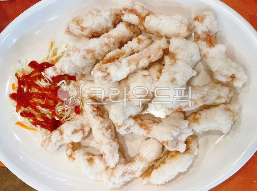 salad,cabbage,fried food,plate,pork,vegetable,pig,Chinese cuisine,Chinese food,food,meal,Sweet and sour glutinous rice,meat,Mini sweet and sour pork,Sweet and sour pork,ketchup,carrot