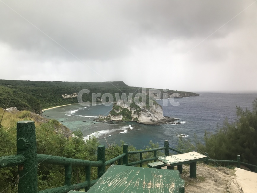 nature,자연,outdoors,옥외,ocean,대양,water,물,sea,바다,shoreline,해안선,coast,연안,promontory,곶